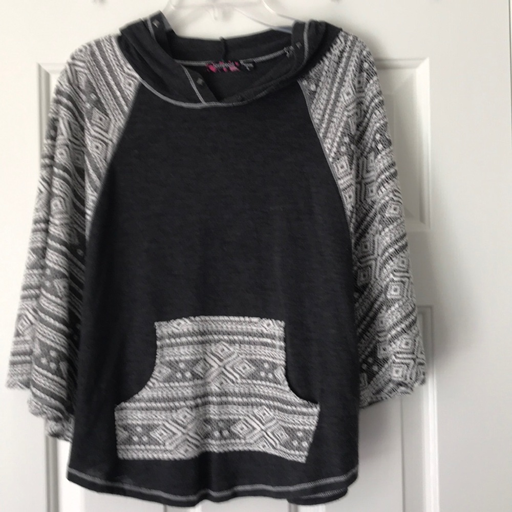Hooded Gray and White Top